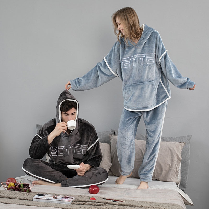 Pyjama confortable en flanelle à capuche pour femme