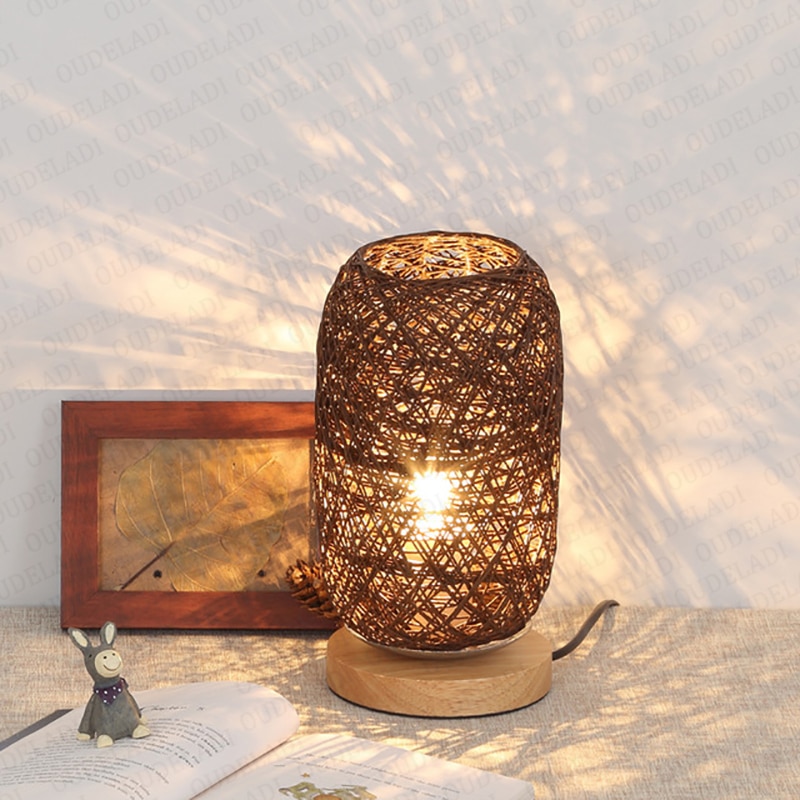 Lampe de table imitation rotin et bois en forme de boule