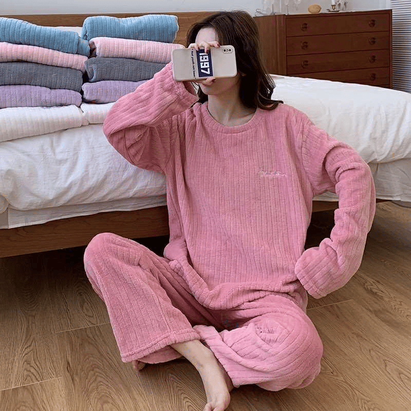 Pyjama chaud en velours à rayures pour femme