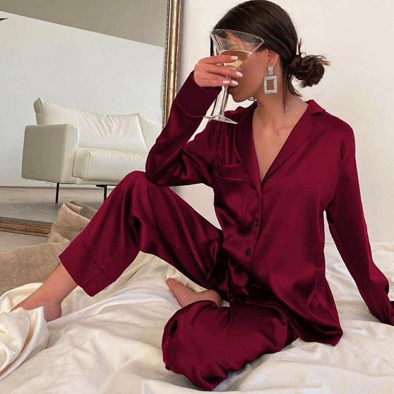 Pyjama satiné élégant pour femmes