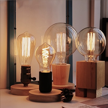 Petites lampe de table au design rétro