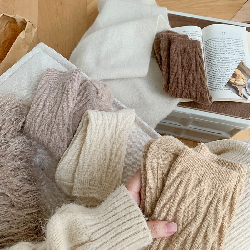 Chaussettes tricotées en coton et laine pour femme