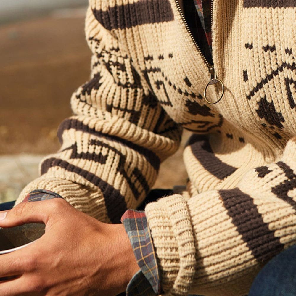 Cardigan tricoté à motifs pour homme