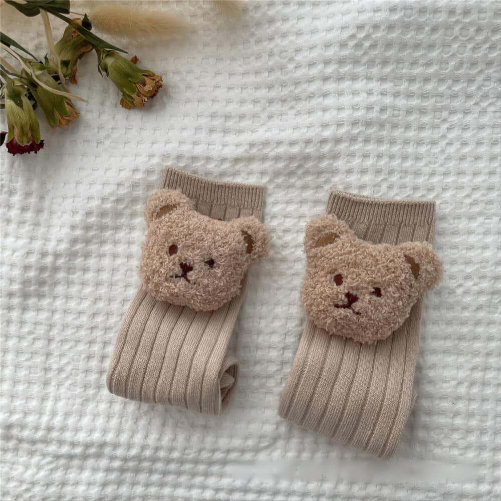 Chaussettes montantes en coton avec un ours en peluche pour bébé 